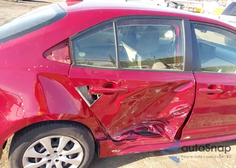 2022 Toyota Corolla Le z USA, uszkodzony, nr VIN JTDEPMAEXNJ203272